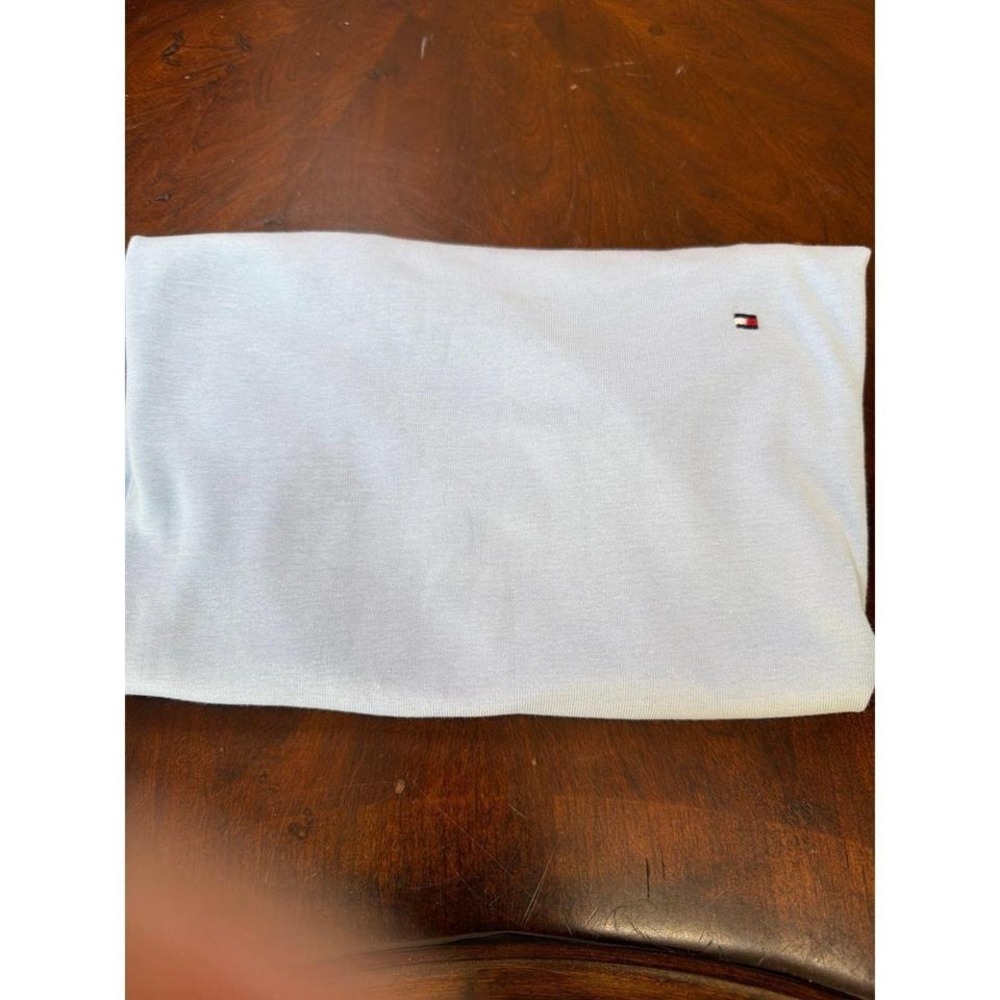 ‎Tommy - Picture 6 of 6